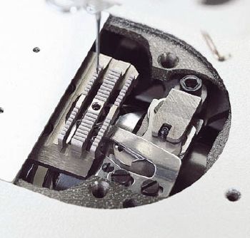 JUKI DLN-5410NH-7 — Надёжный механизм обрезки нити (DLN-5410N-7 с автоматической обрезкой нити)