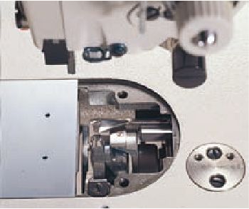 JUKI DU-140 — Обрезчик нити чётко и безотказно обрезает нить (DU-141H-7)