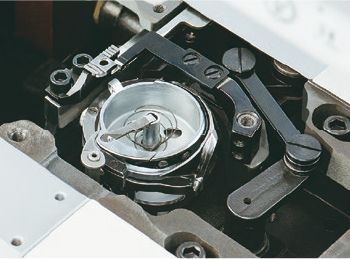 JUKI LU-2810VA70BBSZ/X73235 — Механизм обрезки с укороченным остатком нити (втягивание игольной нити и укороченный остаток) (LU-2828V-7)